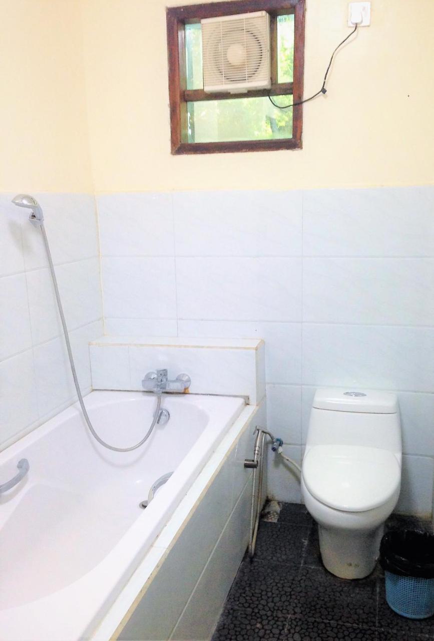 Kyaw Myanmar Hotel Gyeiktaw エクステリア 写真
