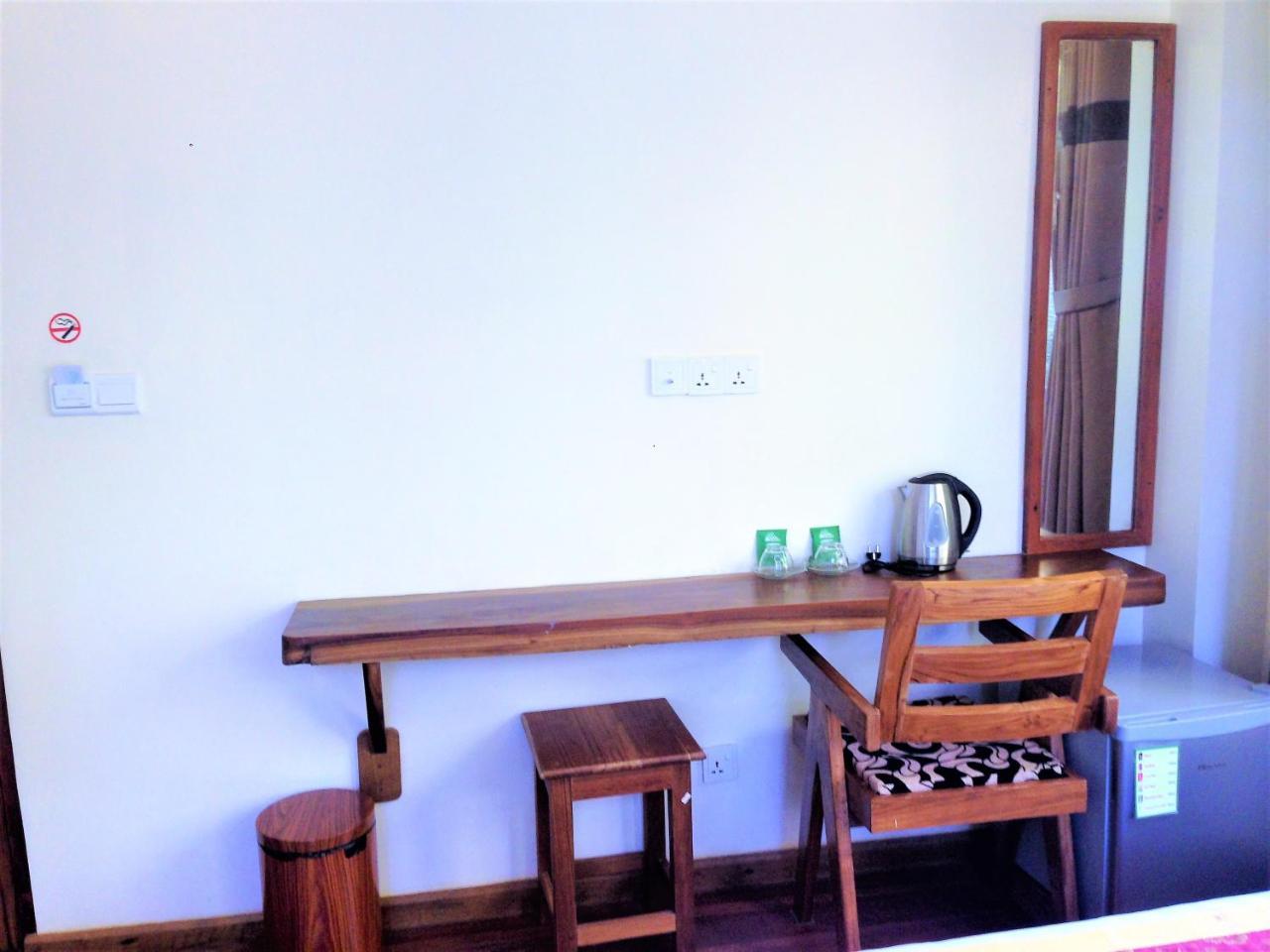 Kyaw Myanmar Hotel Gyeiktaw エクステリア 写真